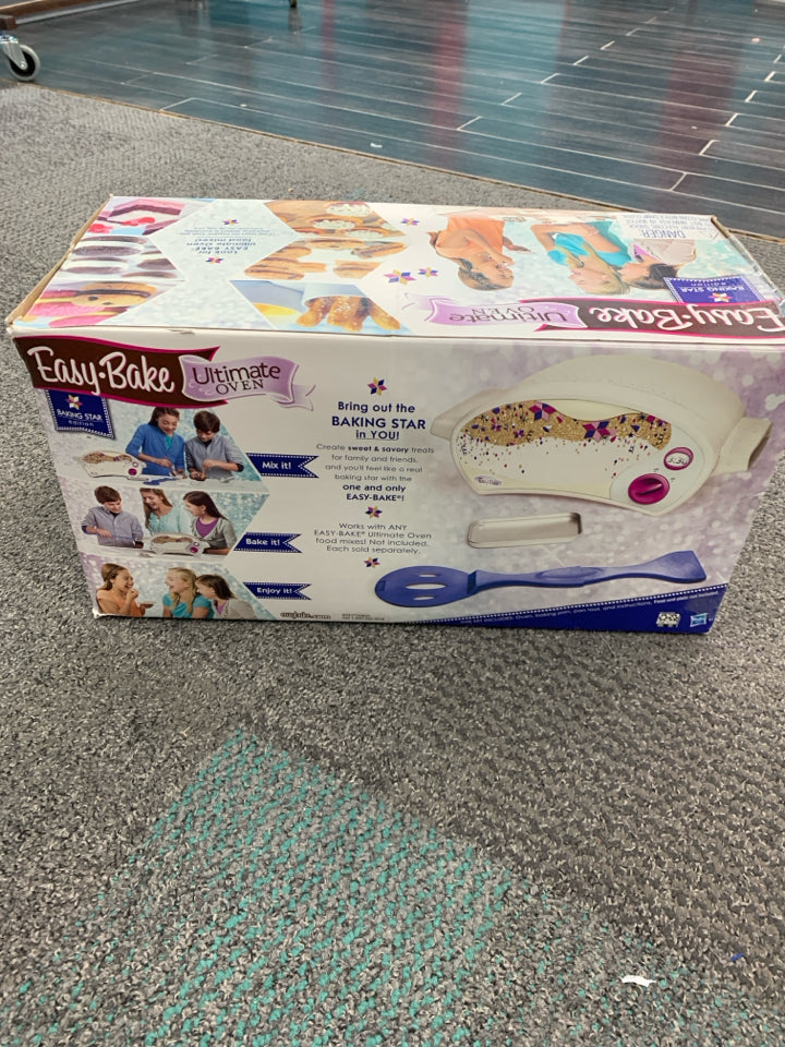 Easy-Bake Ultimate Oven Baking Star Edition *No Mixes-Refills Sold Online