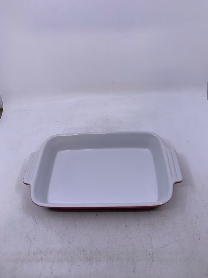 RED OMBRE CASSEROLE DISH.