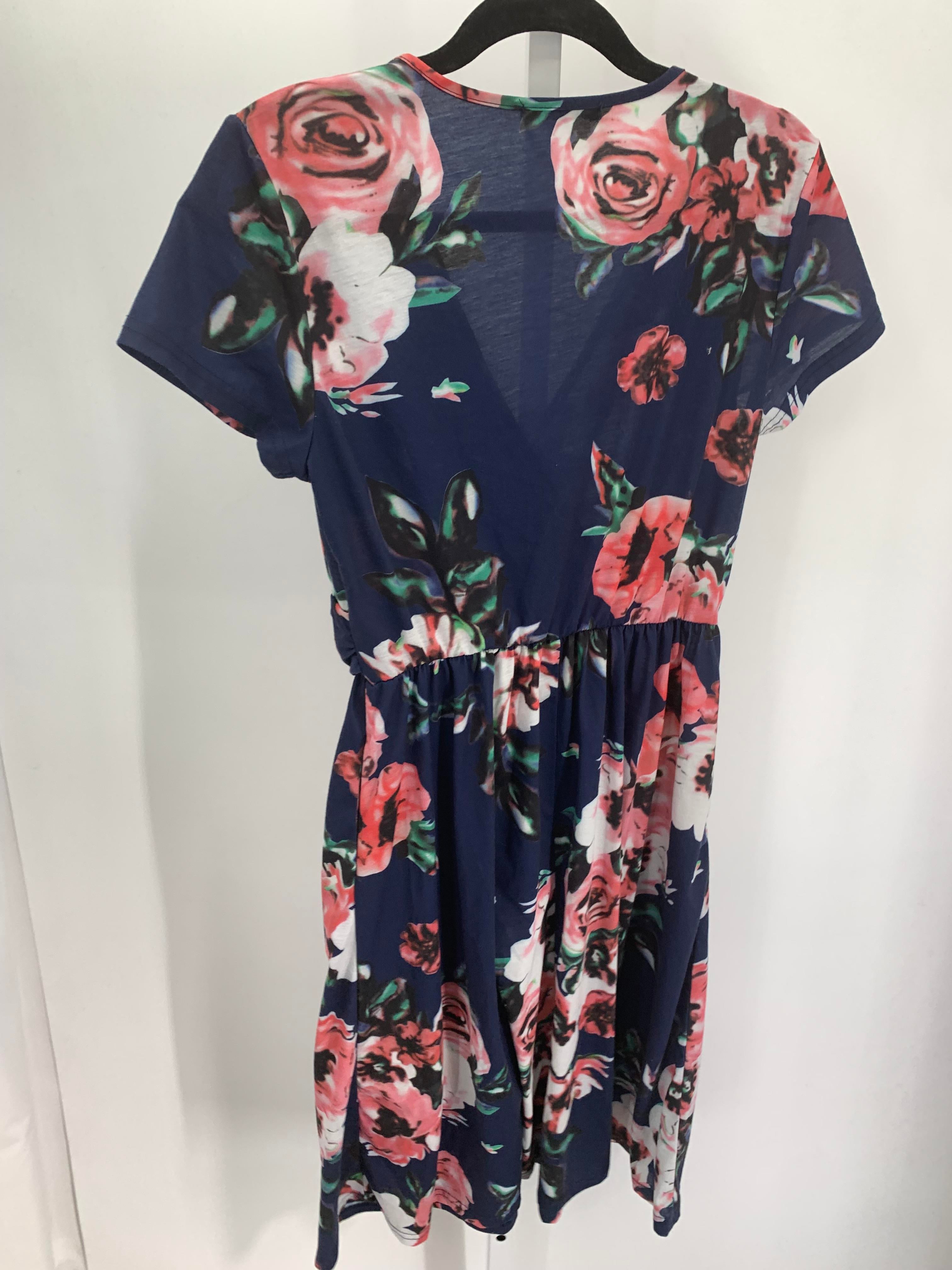 Size Medium Misses Short Sleeve Dress