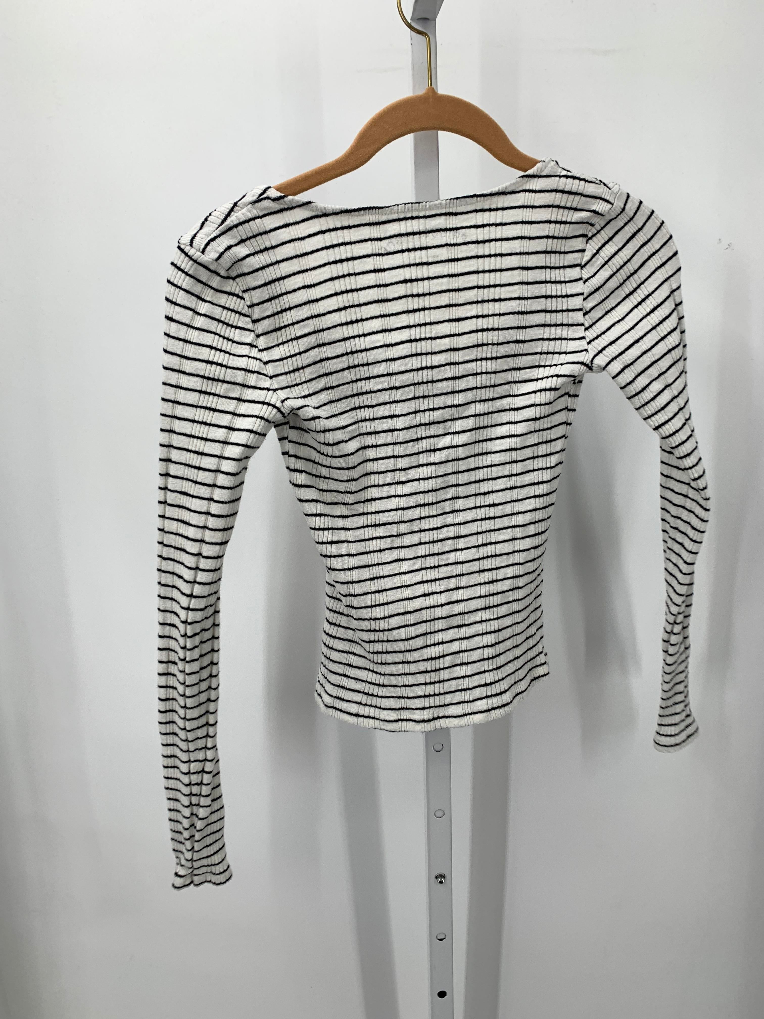 Aeropostale Size Small Juniors Long Sleeve Shirt