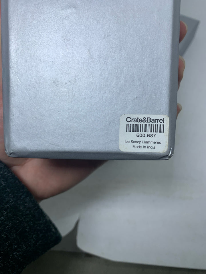 IN BOX HAMMERED METAL ICE SCOOP.