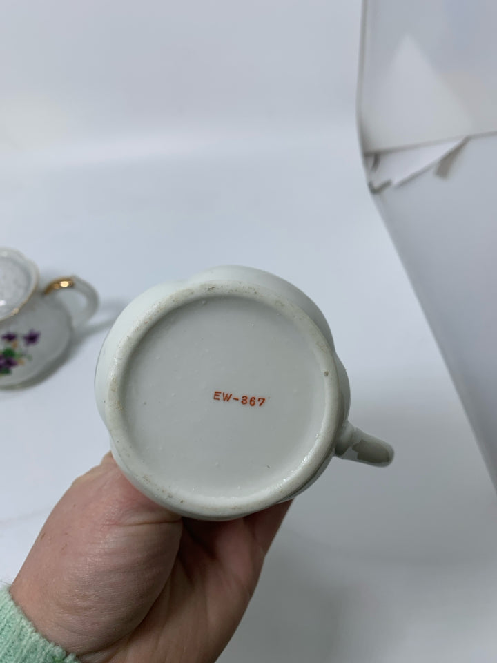 VTG PURPLE FLOWERS SUGAR/CREAMER W/ GOLD EDGES.
