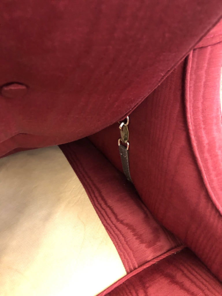 VICTORIAN SOFA W/WOODEN LEGS.