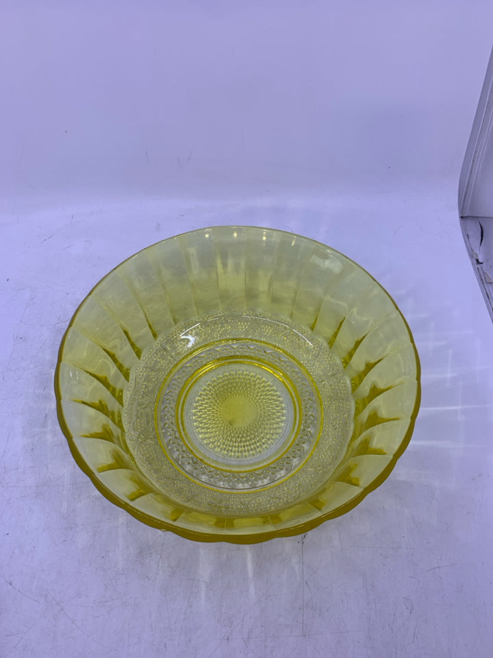 VTG YELLOW PRESSED GLASS FLARED TOP BOWL.