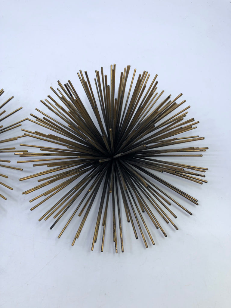 2 LARGE GOLD STAR BURST.