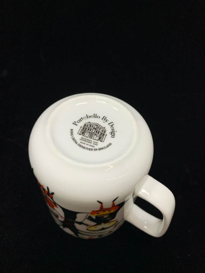 HALLOWEEN COSTUME MUG.