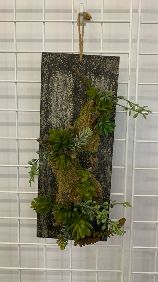 FAUX SUCCULENTS WOOD WALL-HANGING.