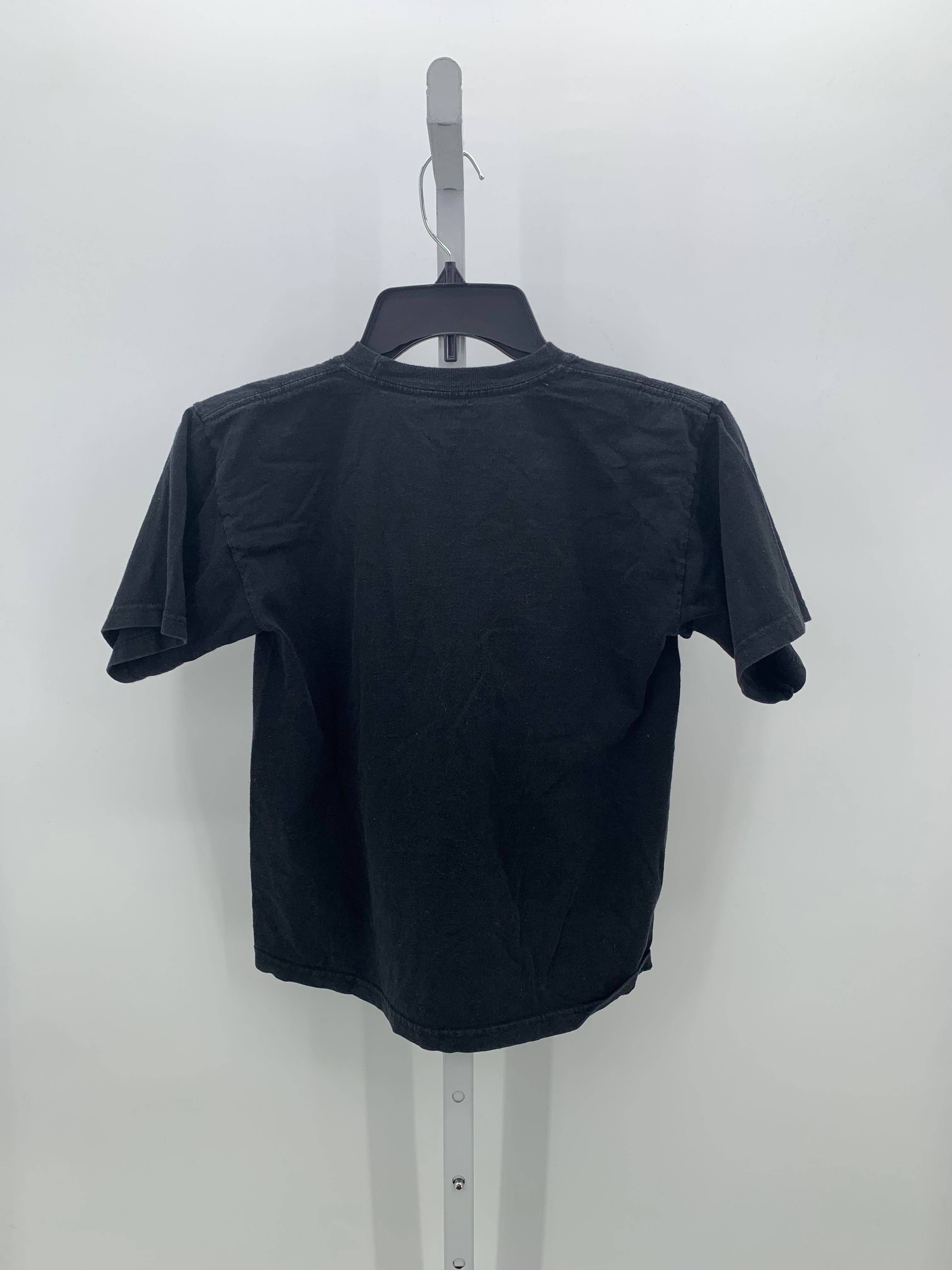 GRAPHIC KNIT TEE.