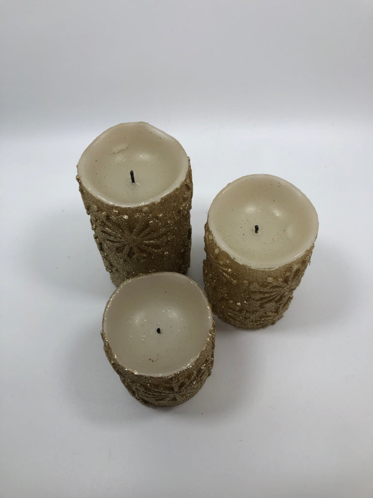 3 PC GOLD GLITTER LED CANDLE SET.