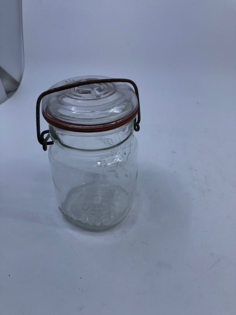 VTG BALL JAR W METAL CLASP.
