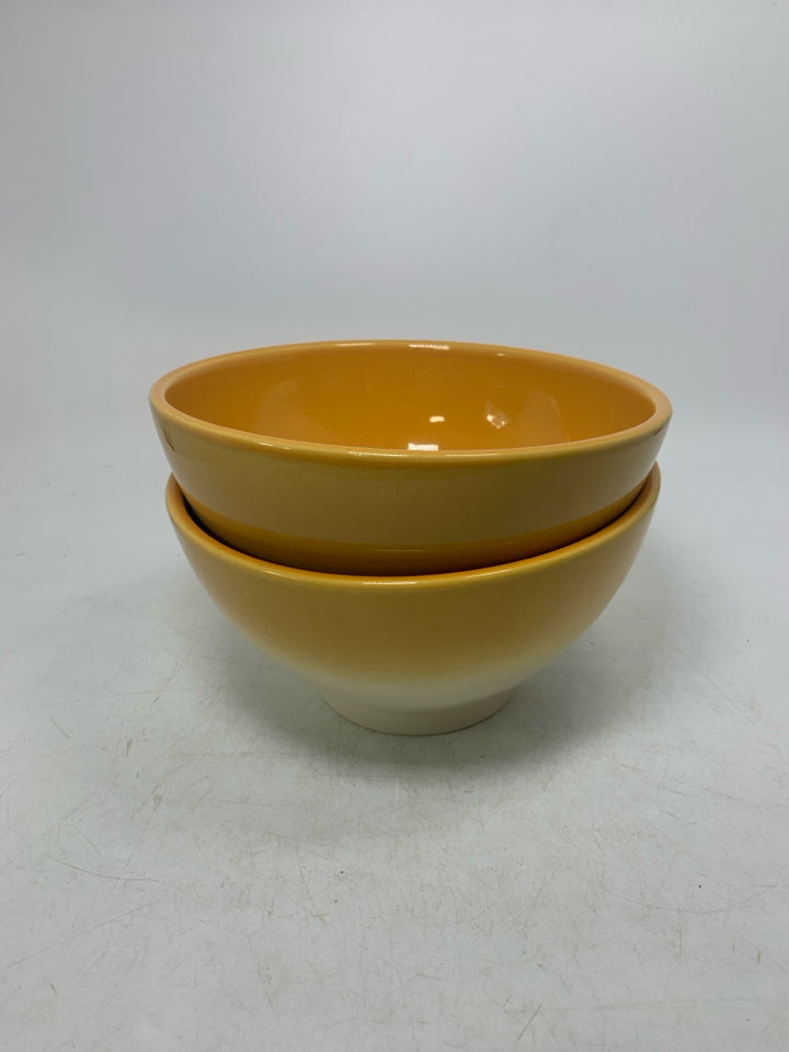 2 OMBRE SERVING BOWLS.