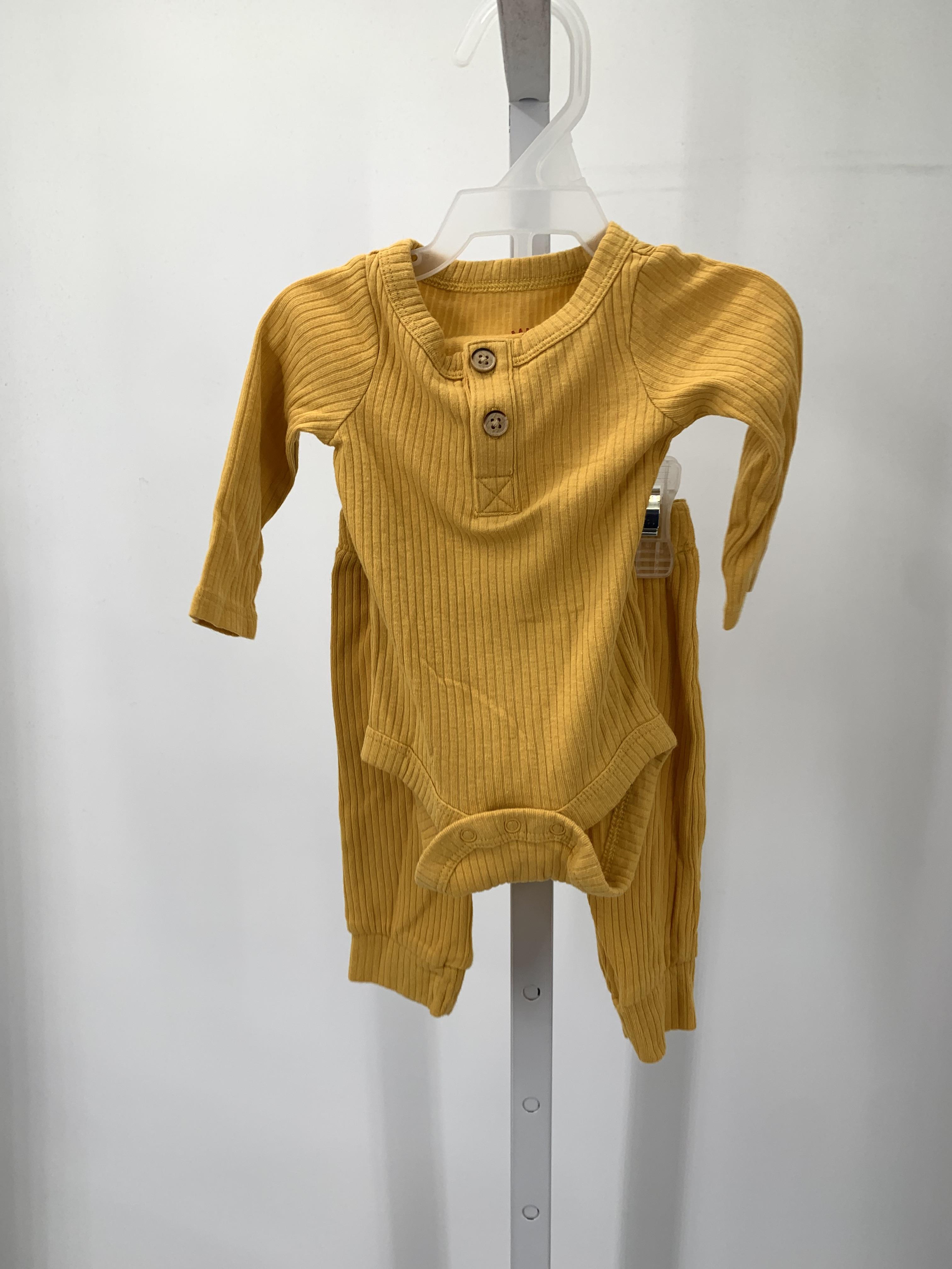 HENLEY RIBBED TEE AND PANTS