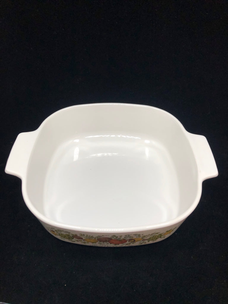 CORNINGWARE SPICE OF LIFE CASSEROLE DISH W/LID.