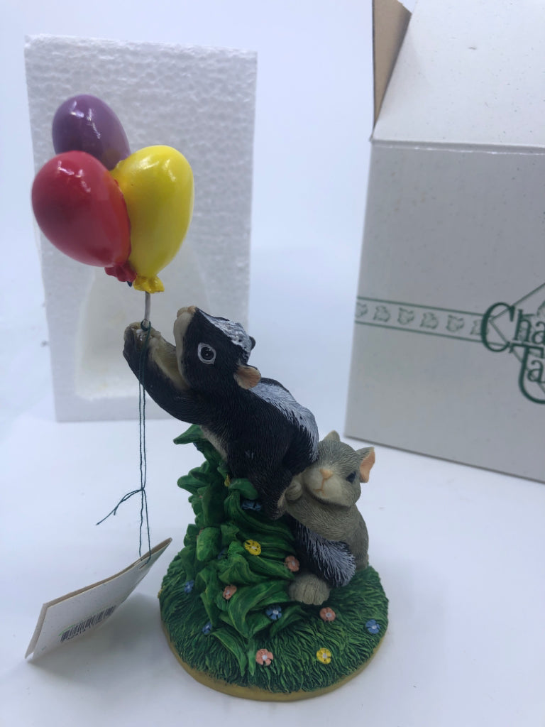 NIB HANG ON CHARMING TAILS