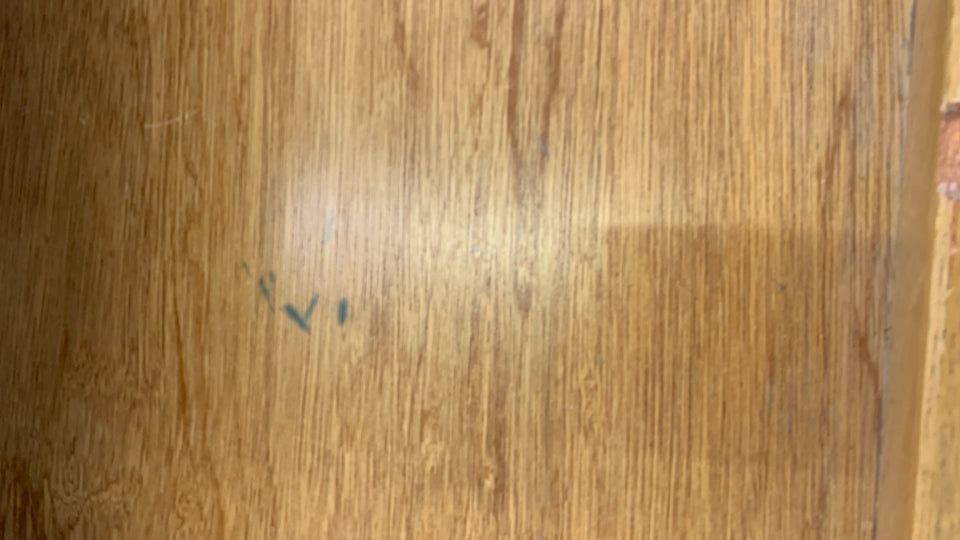 BLONDE 3 DRAWER DESK W/ KEYBOARD DRAWER HEAVY.