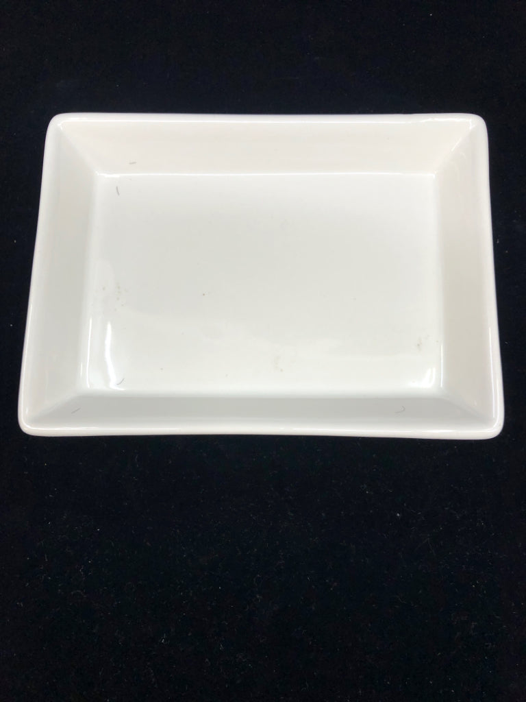 SMALL WHITE RECTANGLE TRINKET DISH.