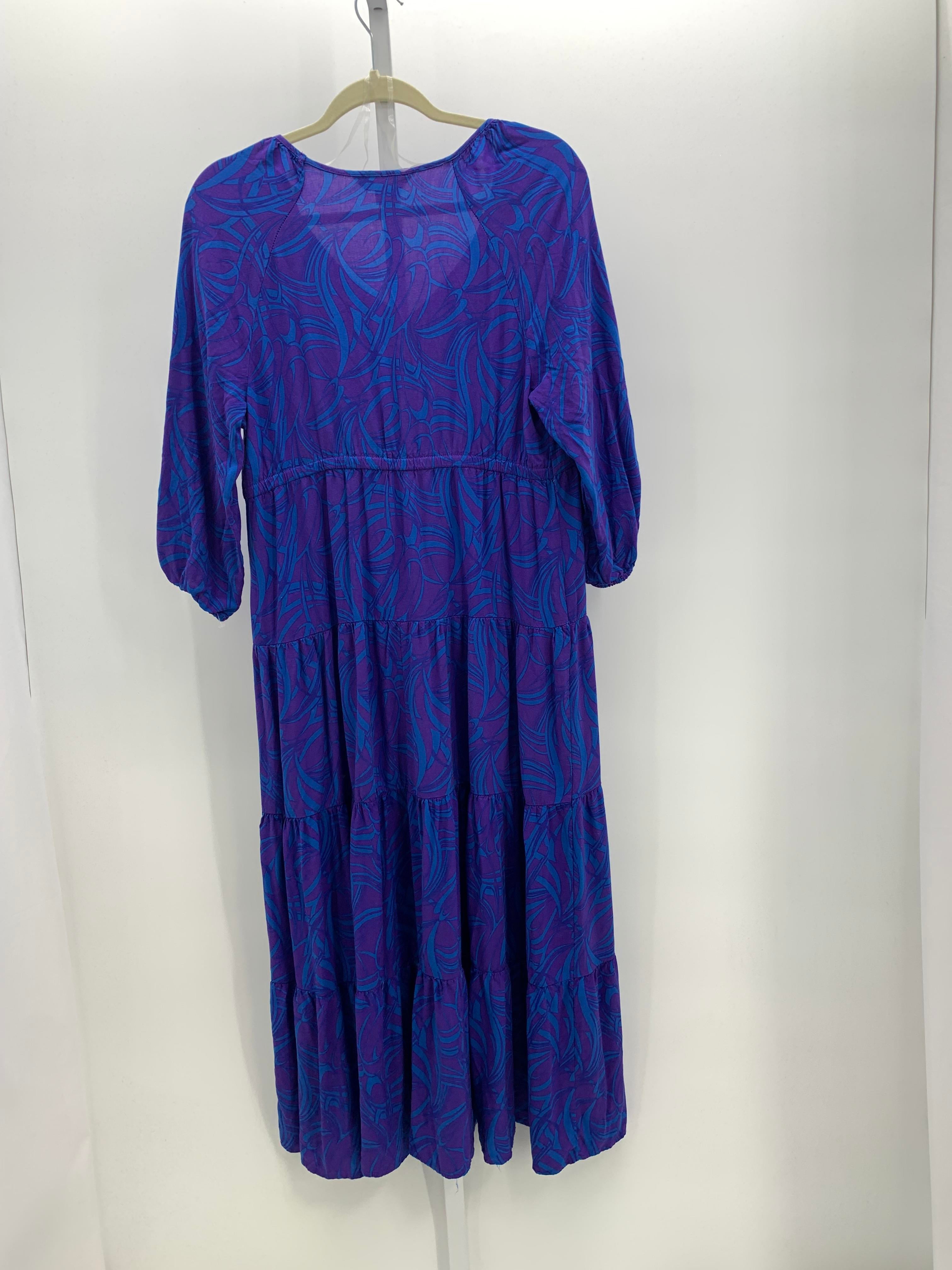 Size Medium Misses 3/4 Sleeve Dress