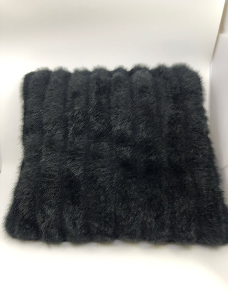 BLACK FUZZY PILLOW.