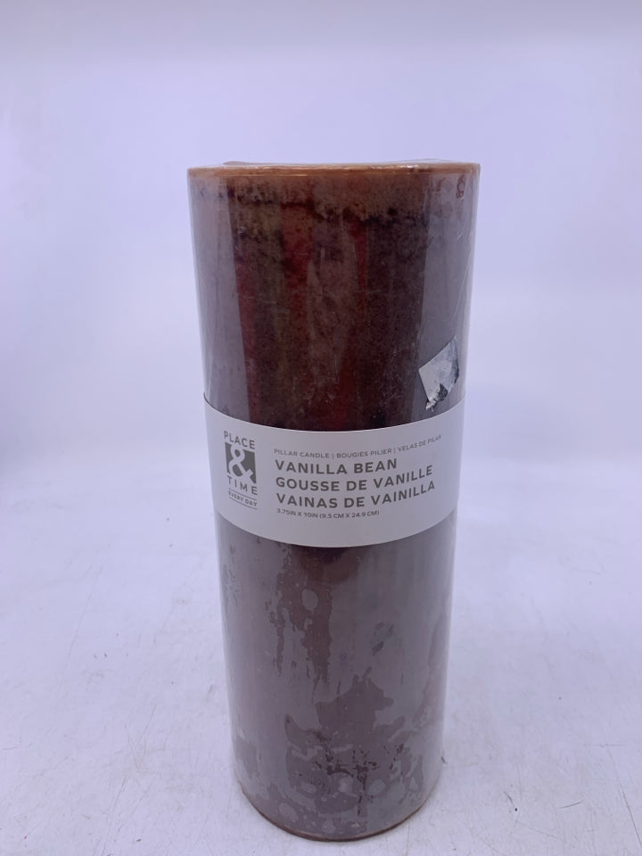 NIP LARGE VANILLA BEAN PILLAR CANDLE.