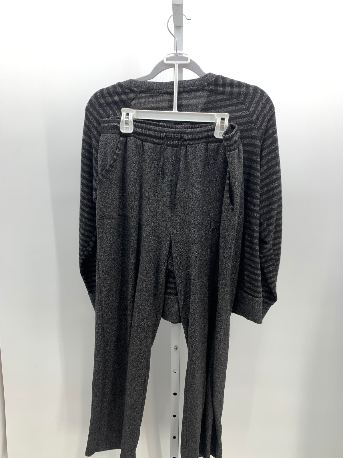 Size Medium Misses 2 Piece