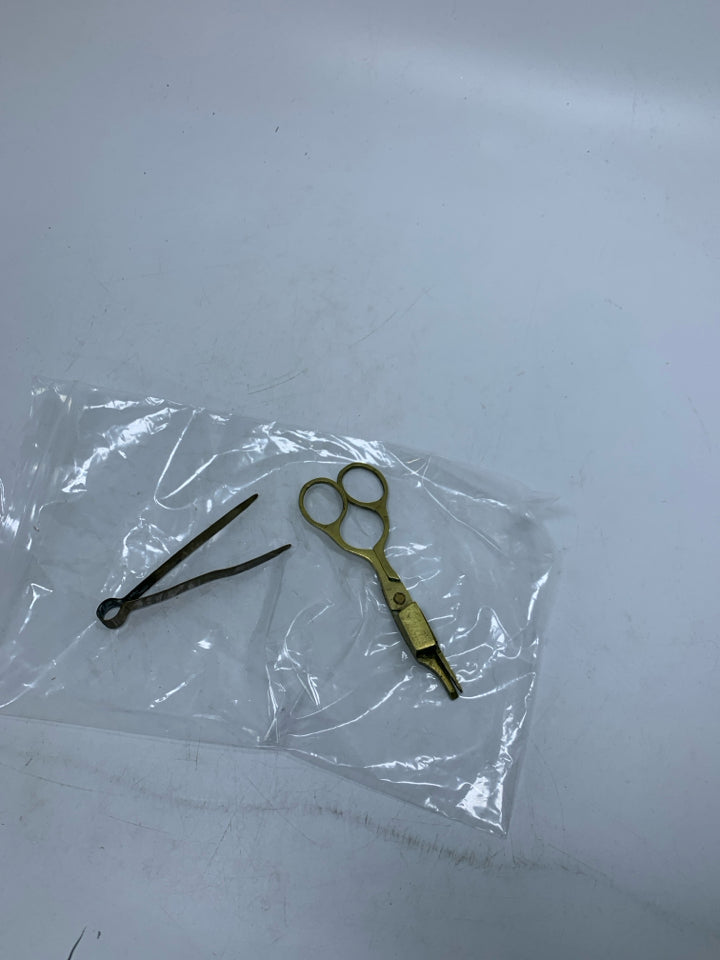 VTG METAL TWEEZERS/SCISSORS IN BAG.