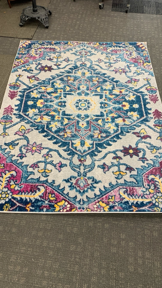 MYSTIC COLLECTION GWENDOLYN MULTI-COLORED FLORAL RUG.