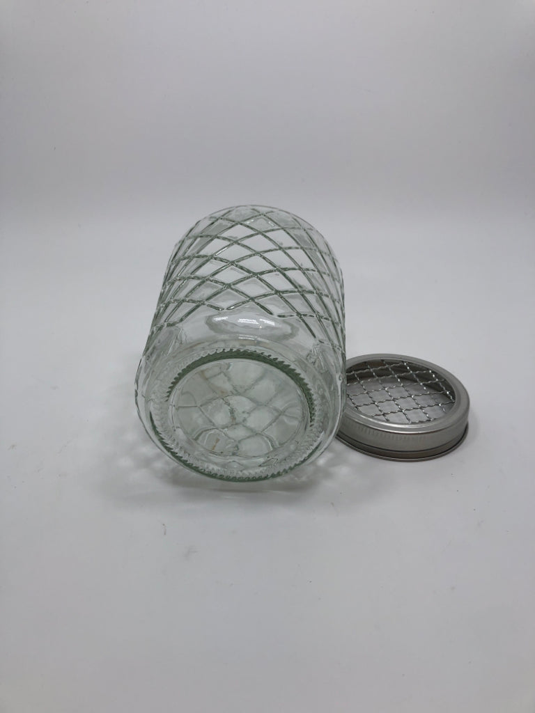 DIAMOND EMBOSSED EMPTY MASON JAR W/FABRIC AND LID.