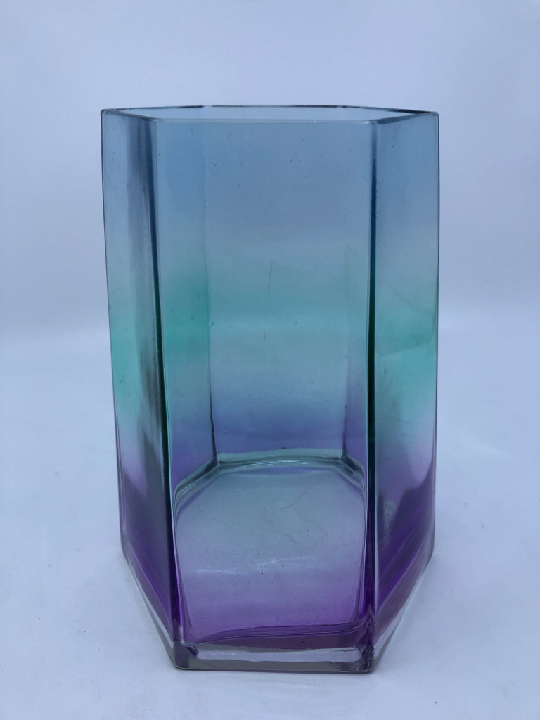 HEXAGON BLUE OMBRE VASE.