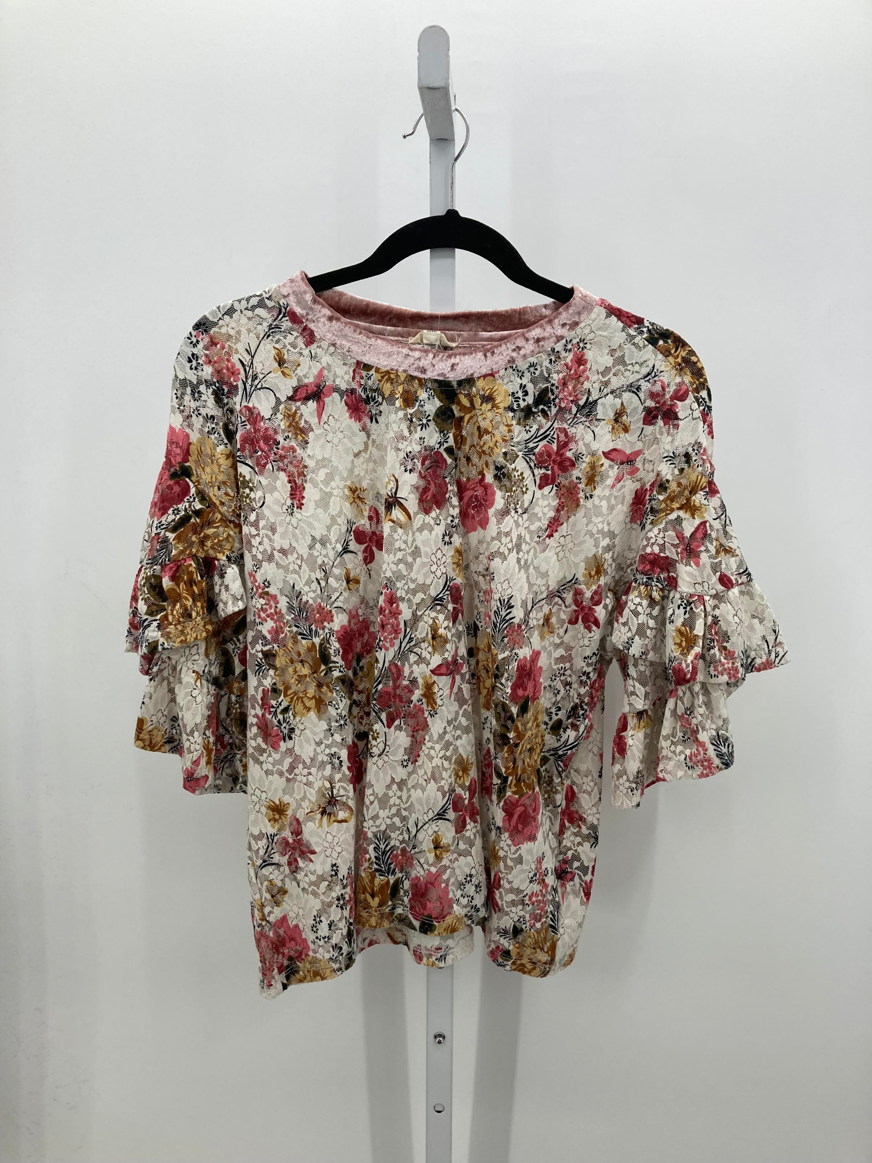 Size Medium Misses Short Sleeve Shirt