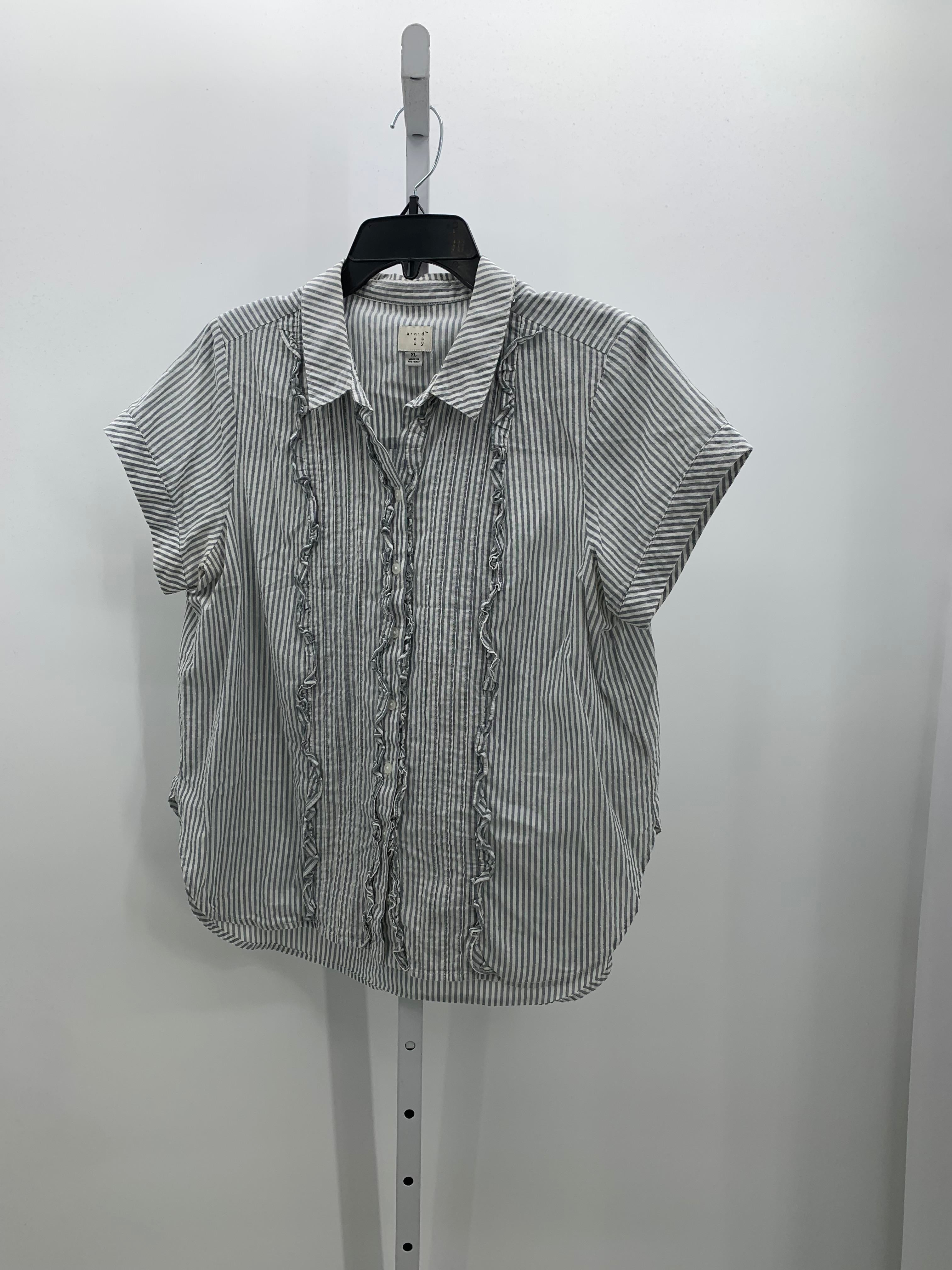 A New Day Size Extra Large Misses Short Sleeve Shirt