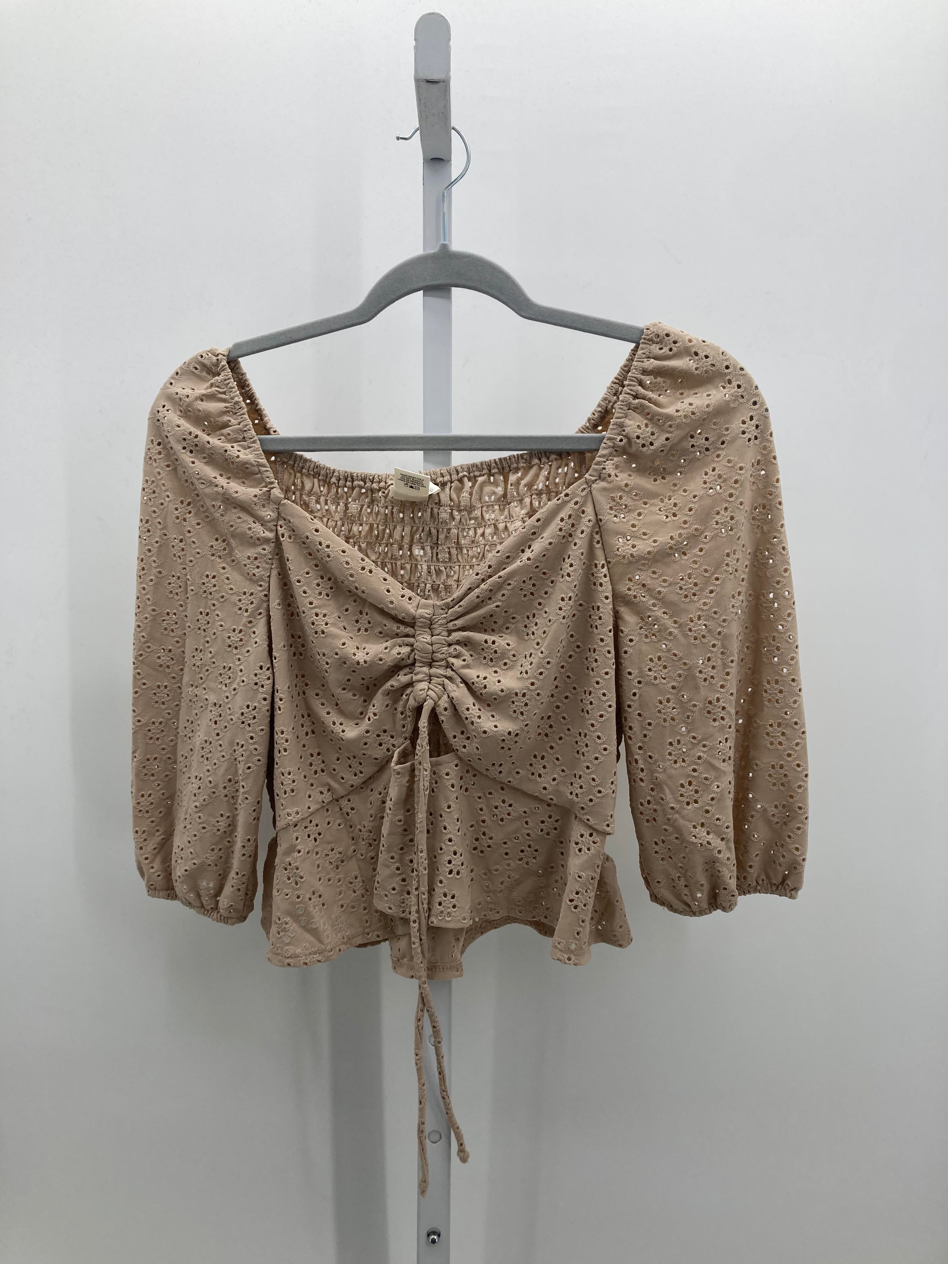 Size Large Juniors 3/4 Sleeve Shirt