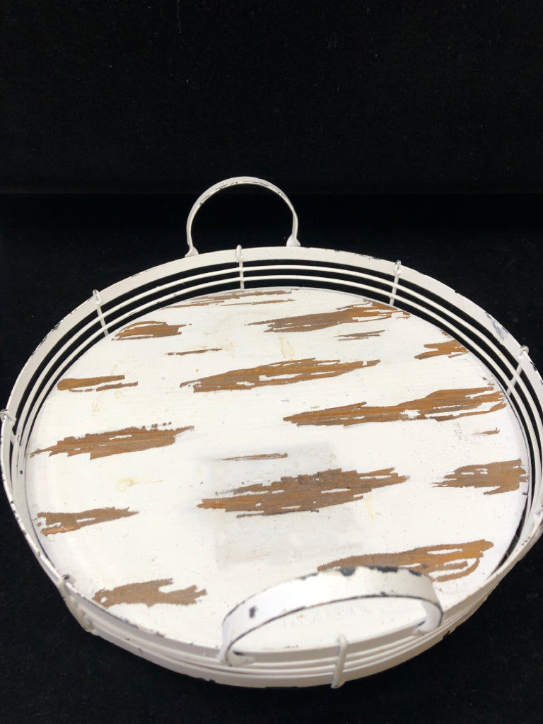 DISTRESSED WHITE ROUND TRAY, METAL WOOD BASE.