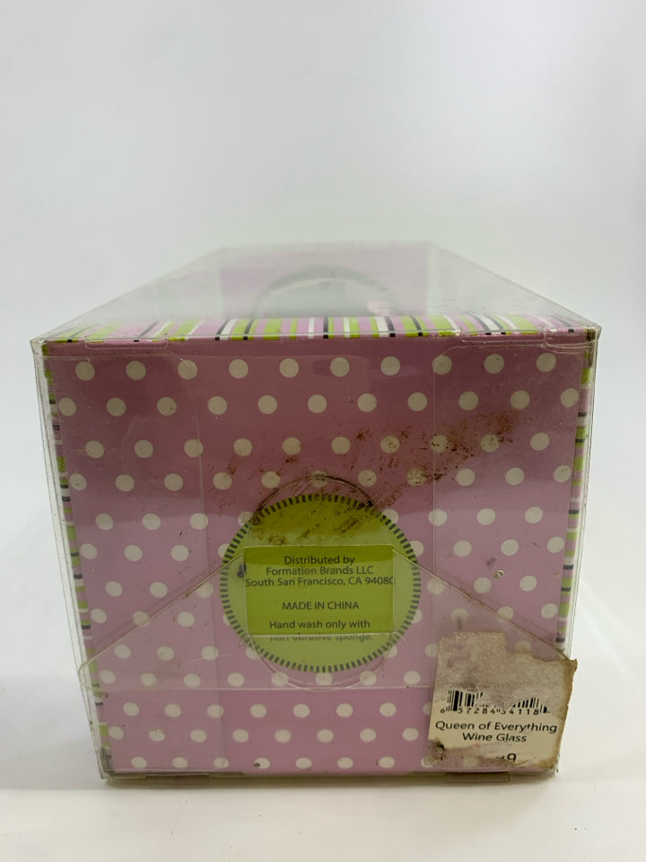 NIB HAND-PAINTED QUEEN WINE GLASS.