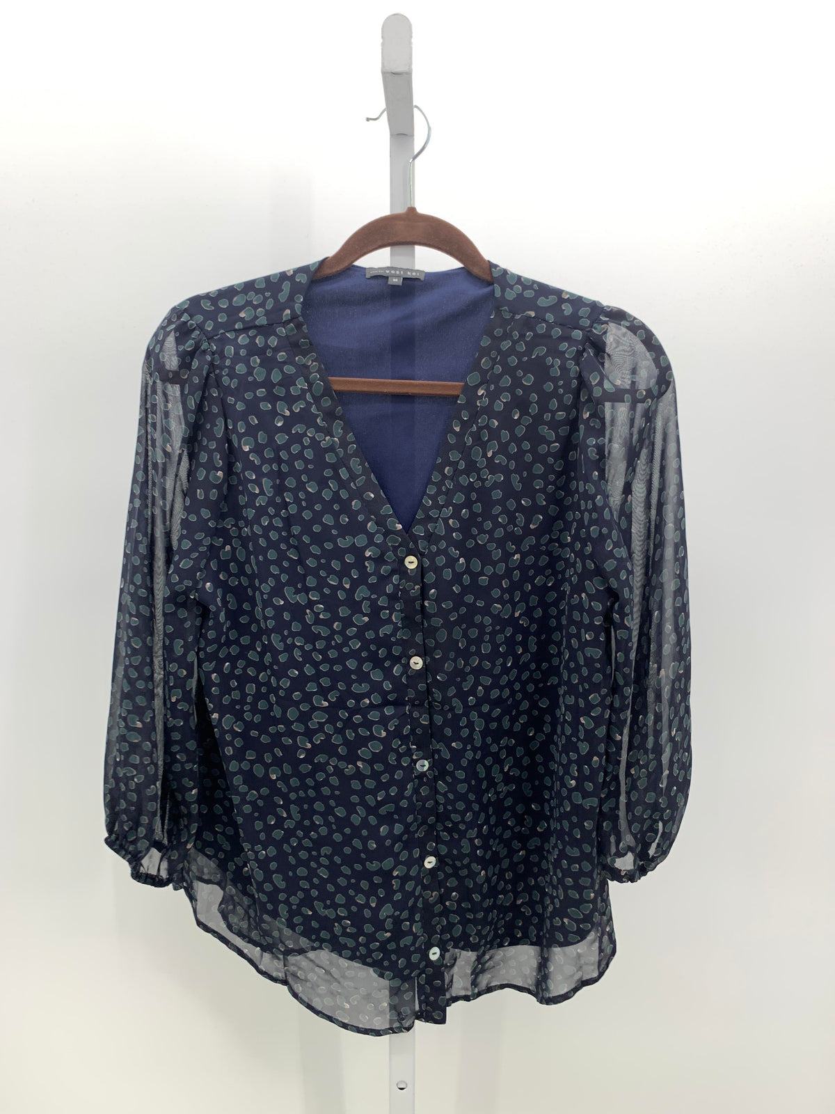 Size Medium Misses 3/4 Sleeve Shirt