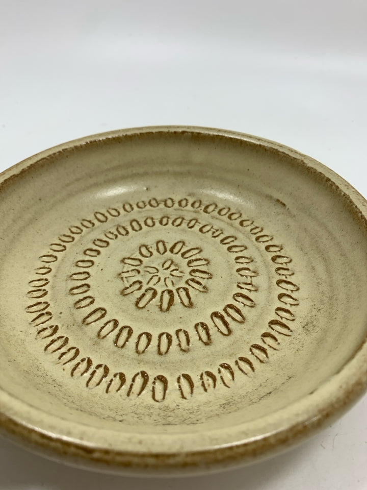 HAND MADE CERAMIC GRATER DISH.