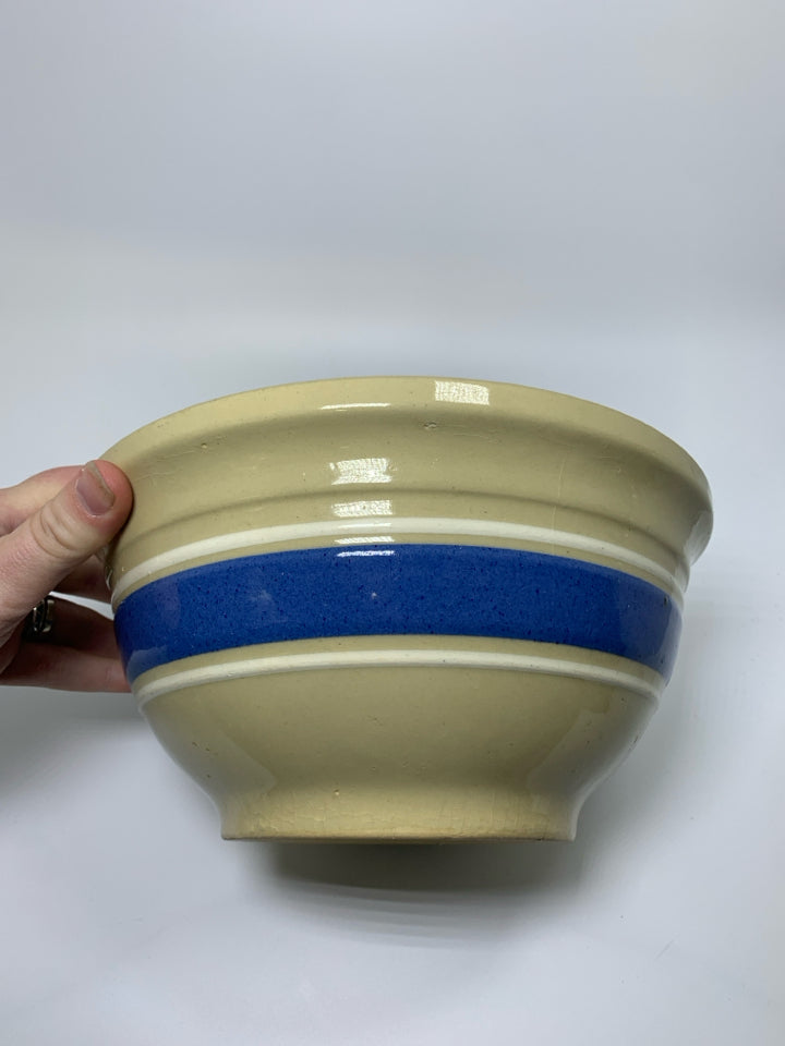VTG WATT OVEN WARE BOWL W/ BLUE/WHITE STRIPES.