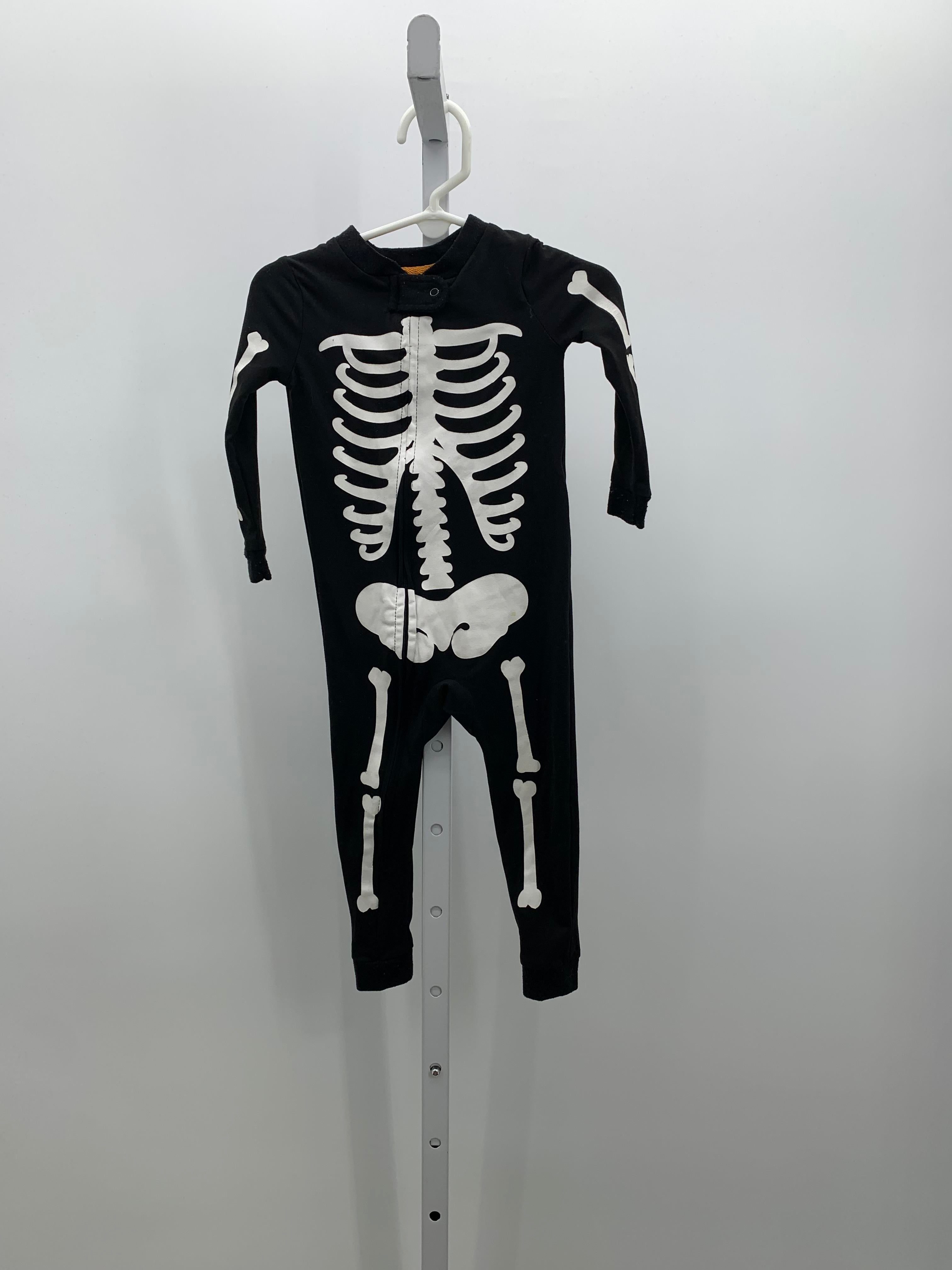 SKELETON SLEEPER.