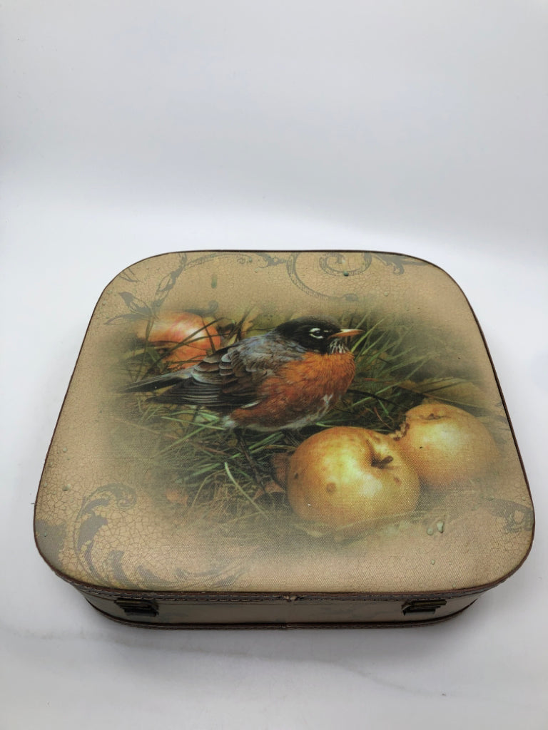 VTG STYLE BIRD PRINTED CASE DECOR.