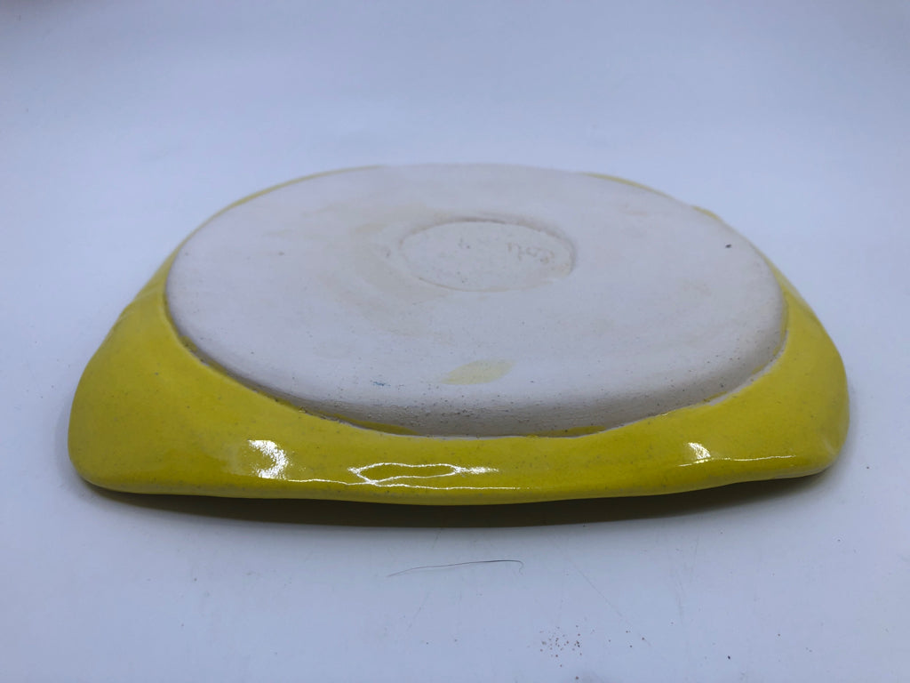 SQUARE YELLOW STAR PLATE.