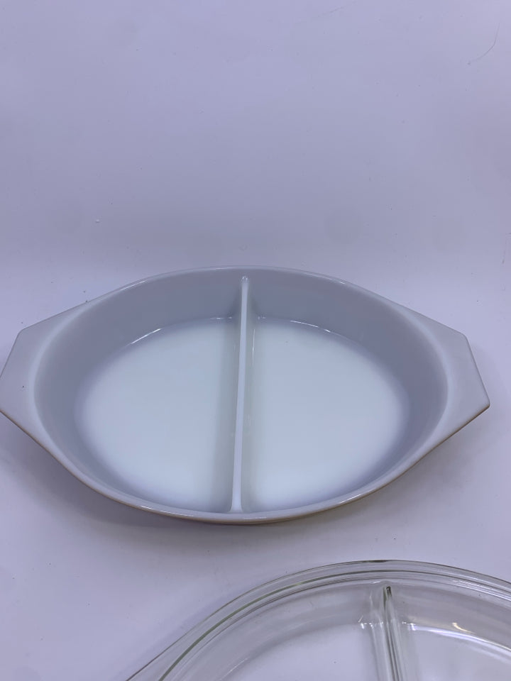 2PC VTG BROWN PYREX DISH GOLD ACCENTS W/DIVIDER & LID.