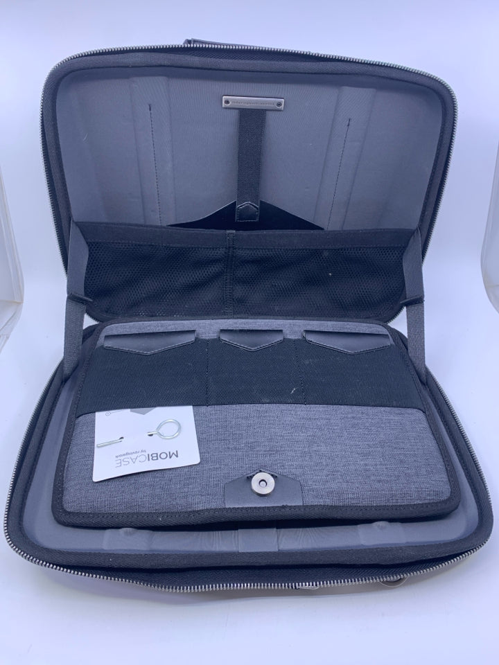 GRAY LAPTOP CASE ROVINGWORK.
