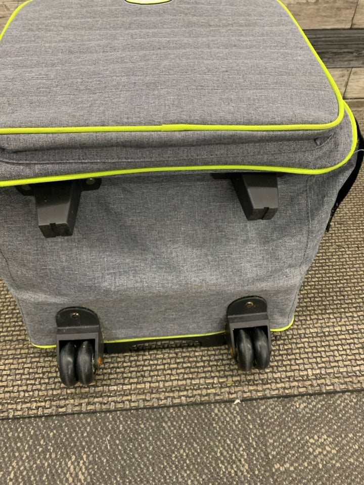 ARIZONABLUE ARCTIC PAK GRAY ROLLING COOLER BAG.