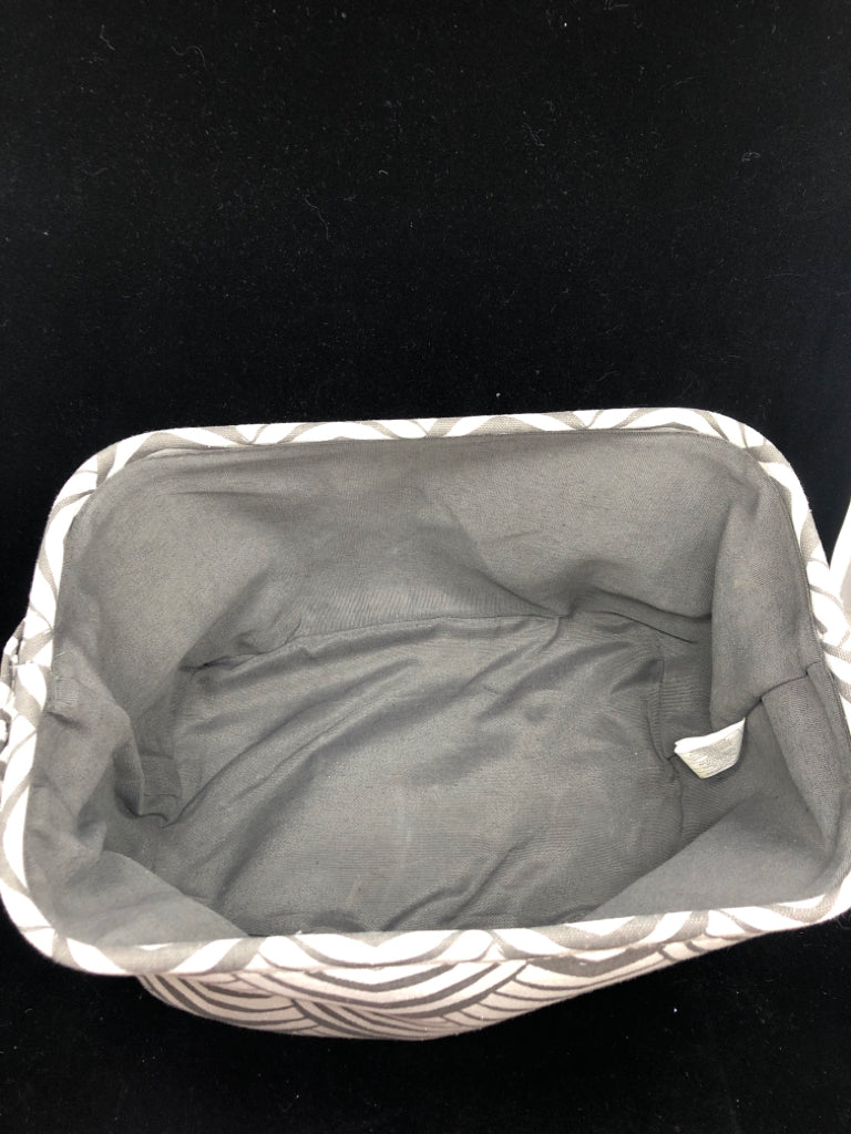 WHITE/GREY FABRIC BIN W WOVEN HANDLES.