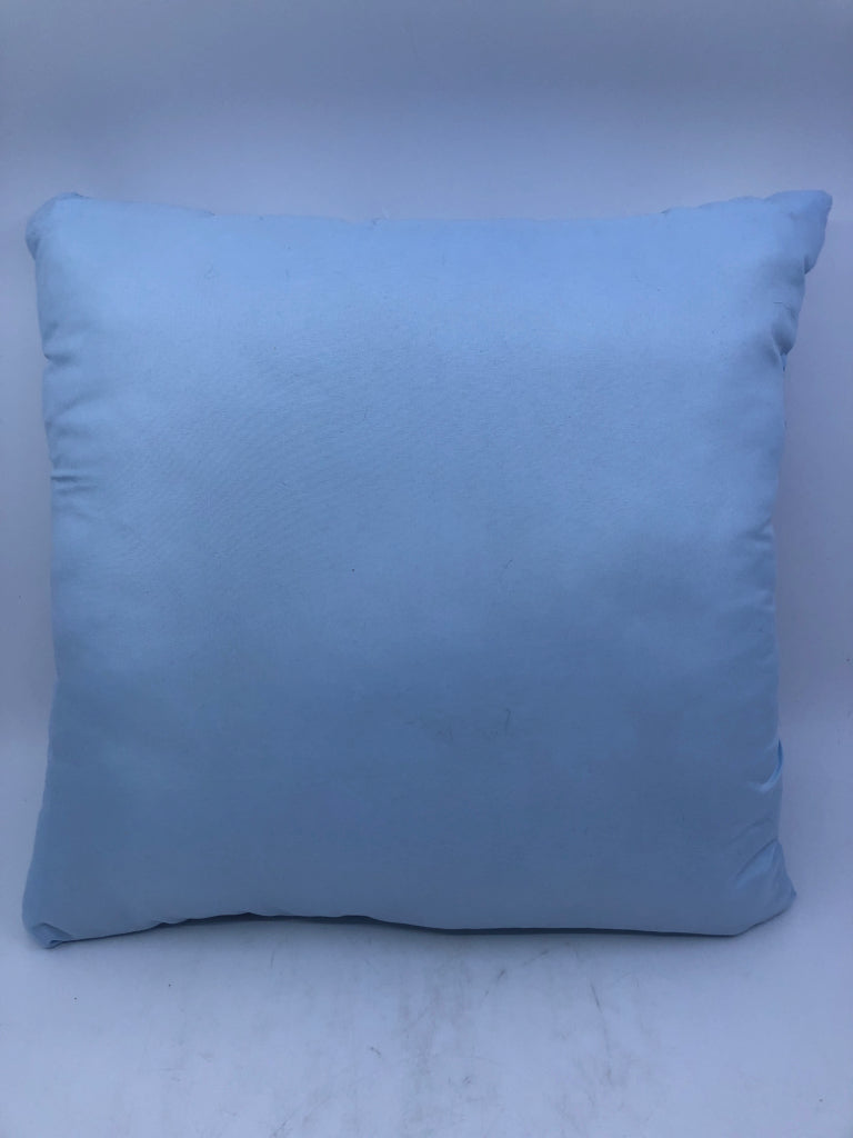 LIGHT BLUE LEAVES PATTERN SQUARE PILLOW.
