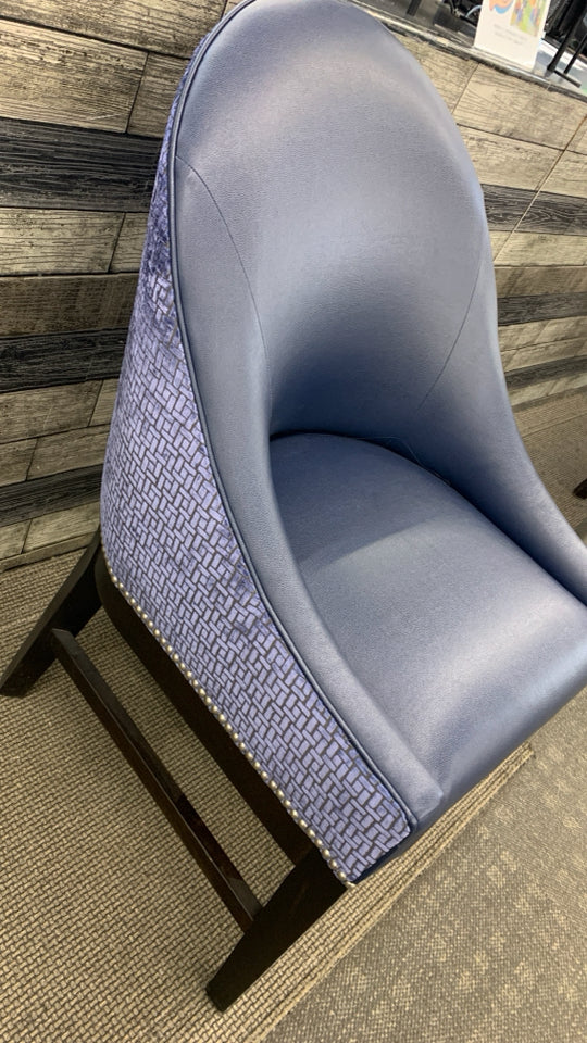 2 BLUE UPHOLSTERED CHAIRS.