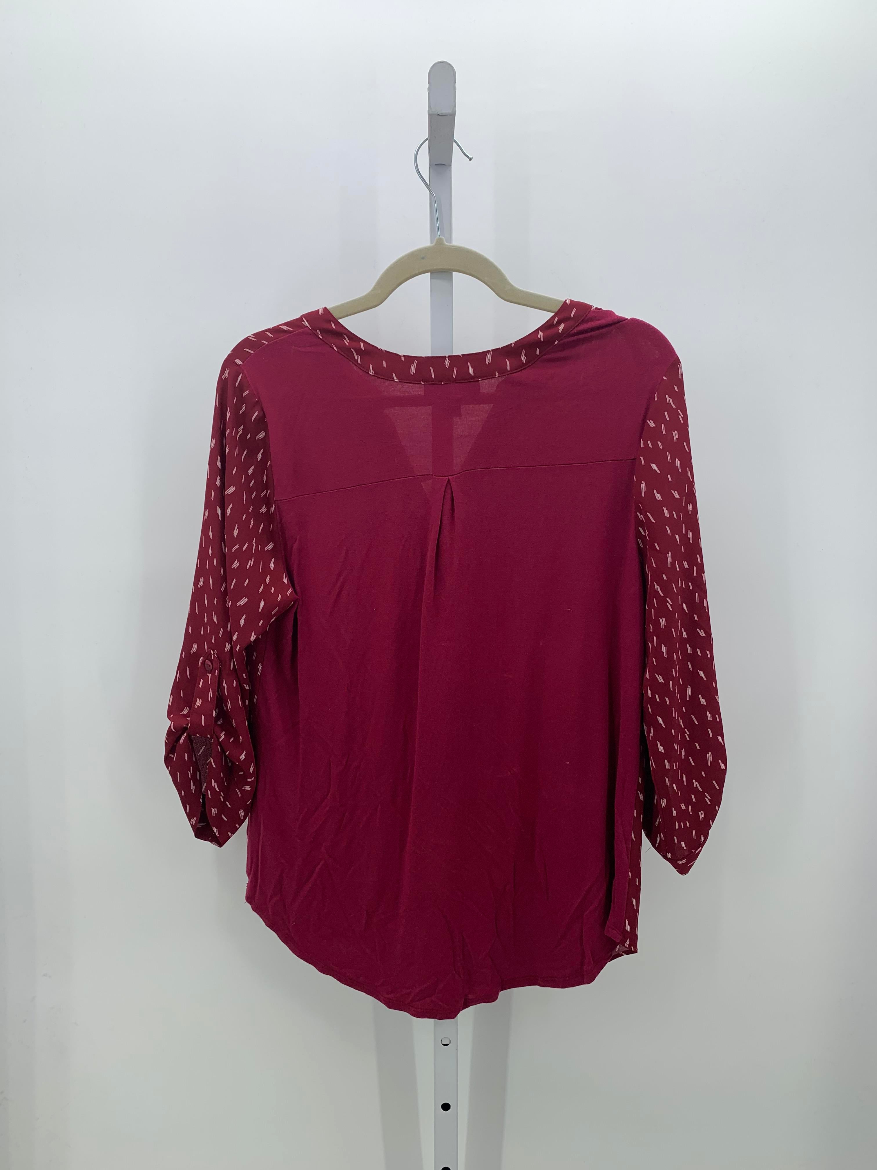 Size Medium Misses 3/4 Sleeve Shirt