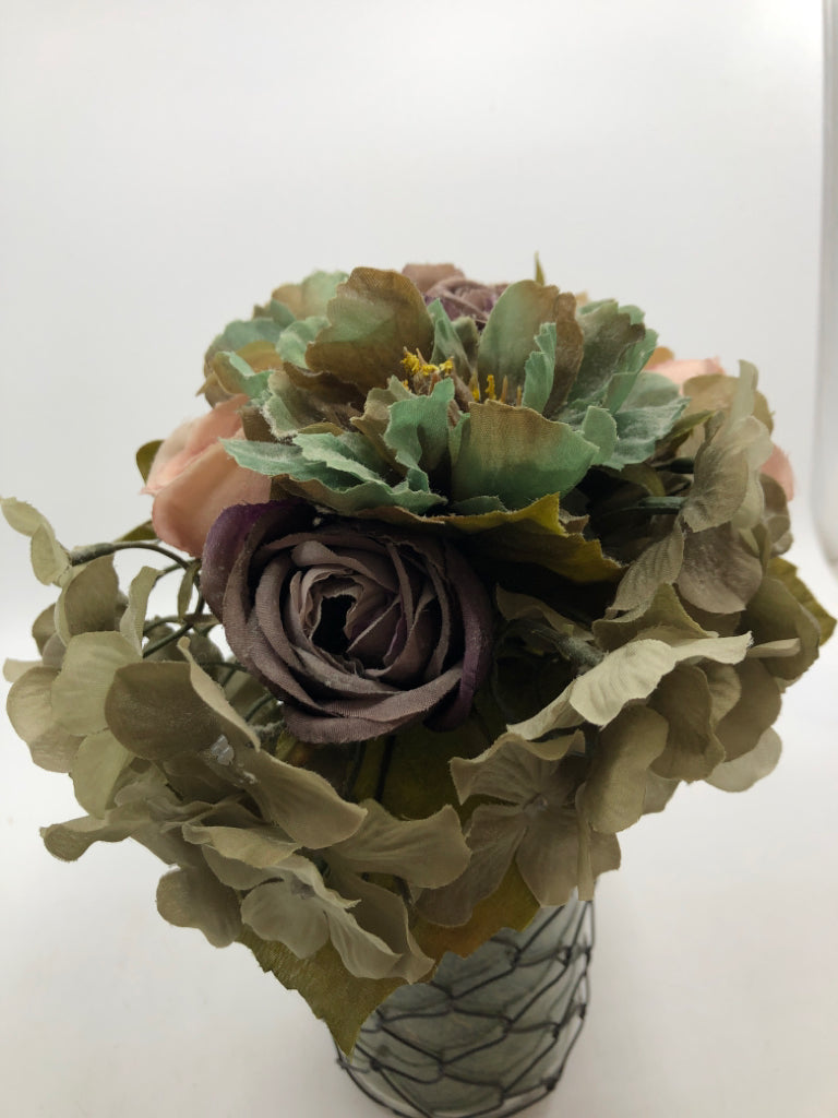 MUTED FAUX FLORALS IN GLASS/WIRE JAR.