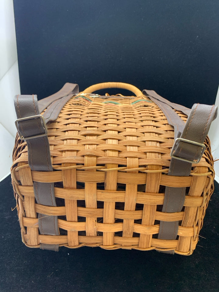WICKER FISHING CREEL BASKET.