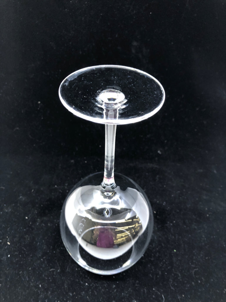 2 LARGE BULBED WINE GLASSES.
