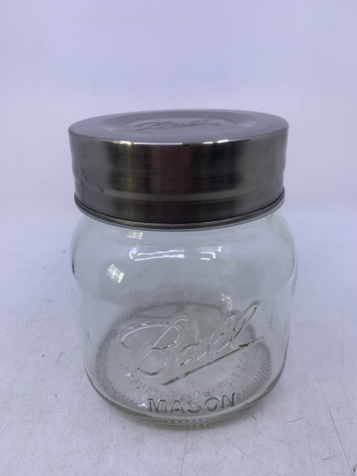 CLEAR GLASS BALL MASON W/ SILVER METAL LID.